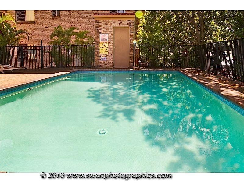 4-14 Spendelove Avenue, Southport QLD 4215