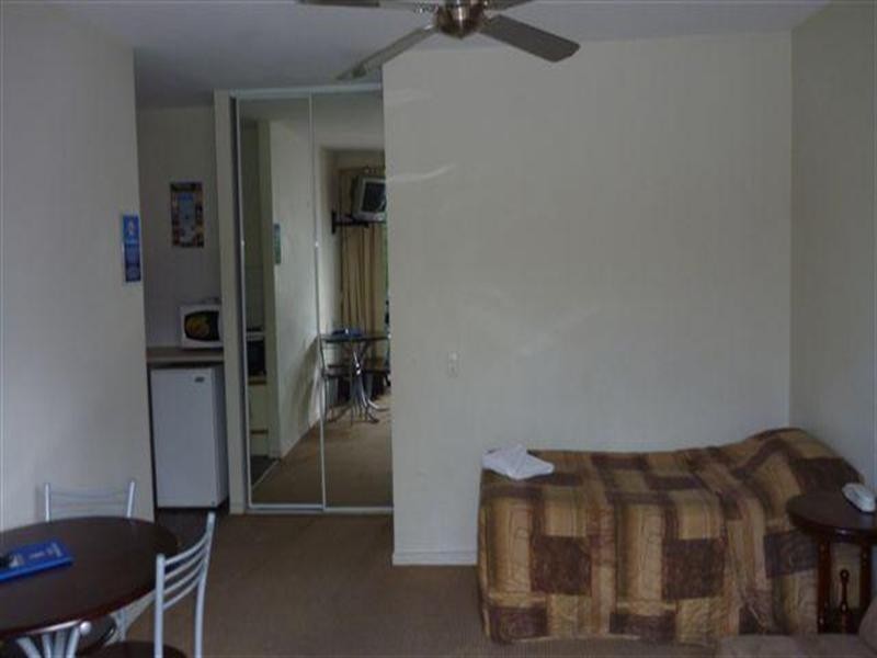 2877 Gold Coast Highway, Surfers Paradise QLD 4217