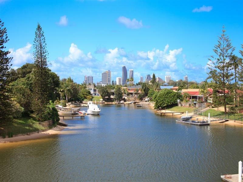 41 Sophie Avenue, Broadbeach Waters QLD 4218