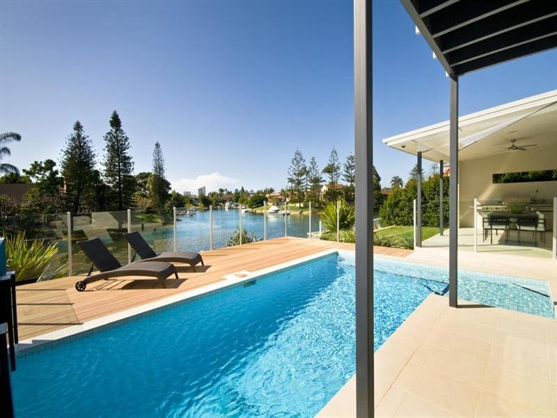 41 Sophie Avenue, Broadbeach Waters QLD 4218