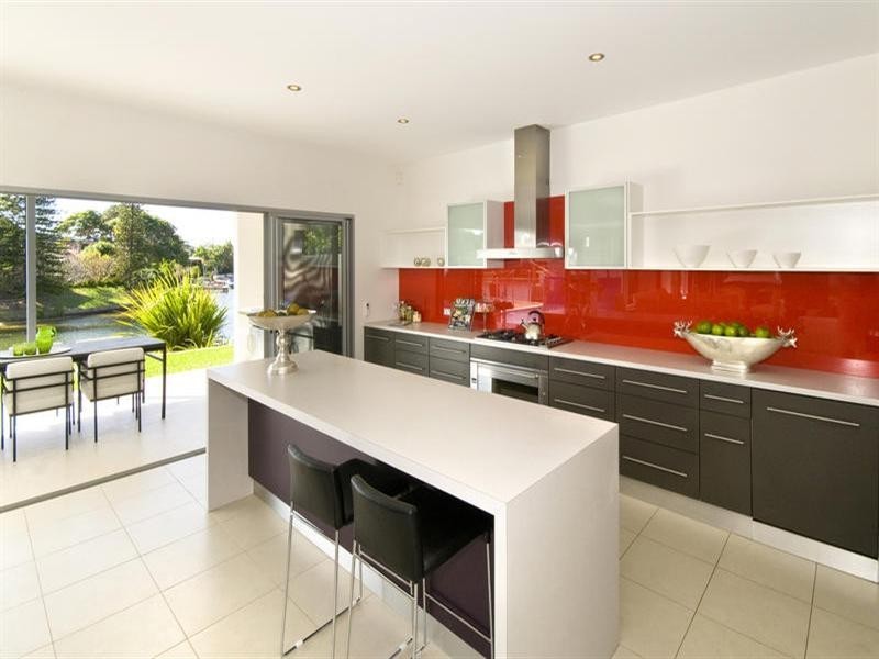 41 Sophie Avenue, Broadbeach Waters QLD 4218