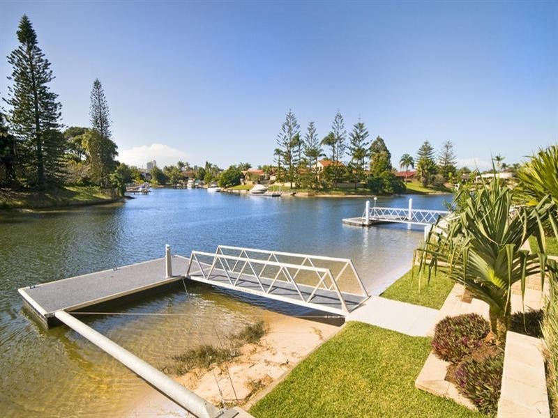 41 Sophie Avenue, Broadbeach Waters QLD 4218