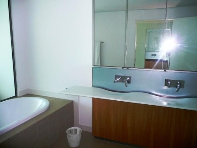 Paradise Point QLD 4216