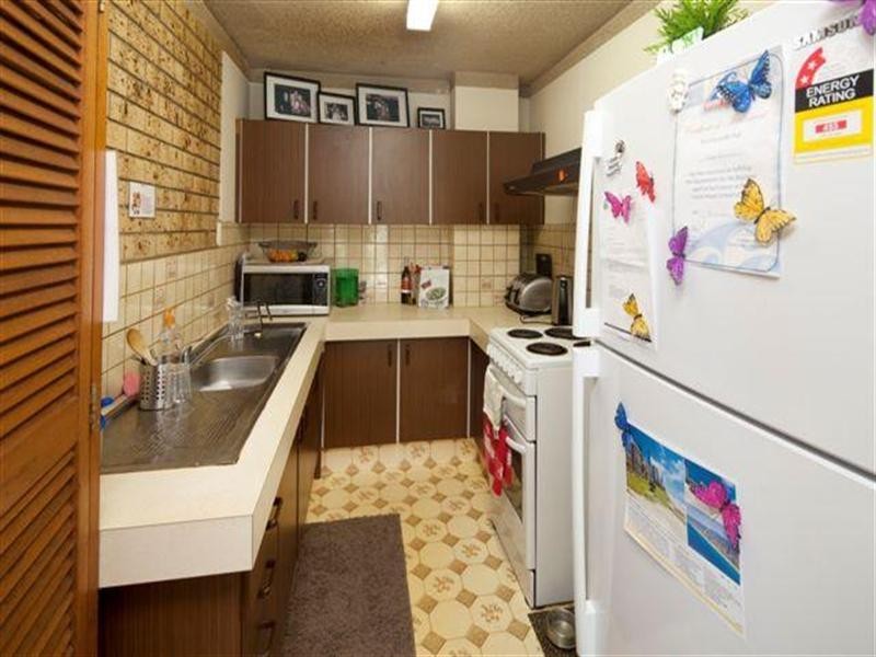 1 Sea Breeze, 63 Garfield Terrace, Surfers Paradise QLD 4217