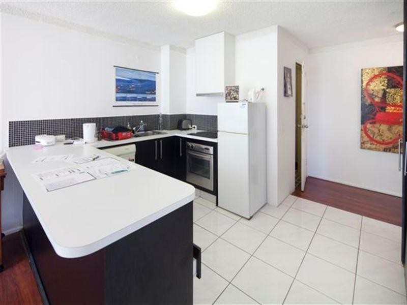 7 Sea Breeze, 63 Garfield Terrace, Surfers Paradise QLD 4217