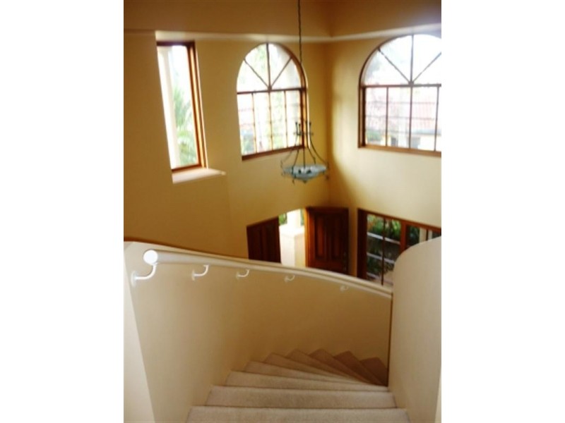 26 Emu Court, Sorrento QLD 4217