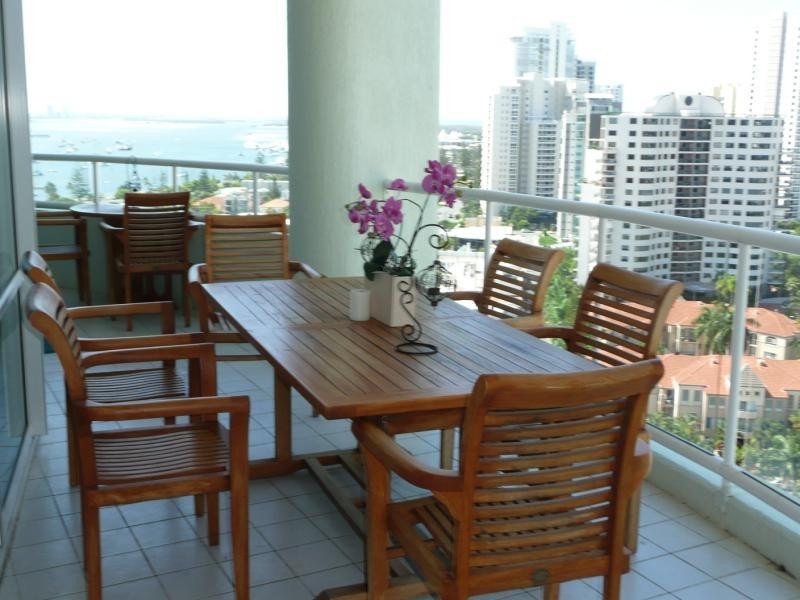 49-3 Tedder Avenue, Main Beach QLD 4217