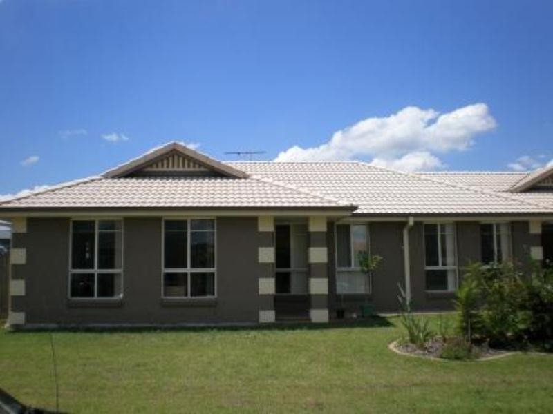 82 Lake Manchester (cnr of Lake W, Logan Reserve QLD 4133