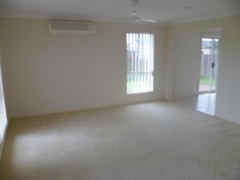 82 Lake Manchester (cnr of Lake W, Logan Reserve QLD 4133