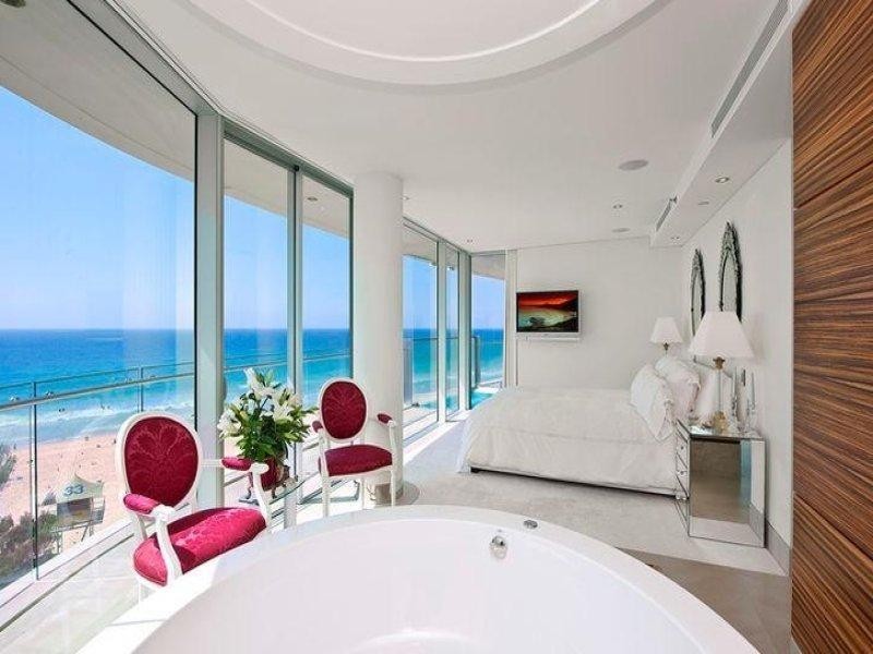 35 Northcliffe Terrace, Surfers Paradise QLD 4217