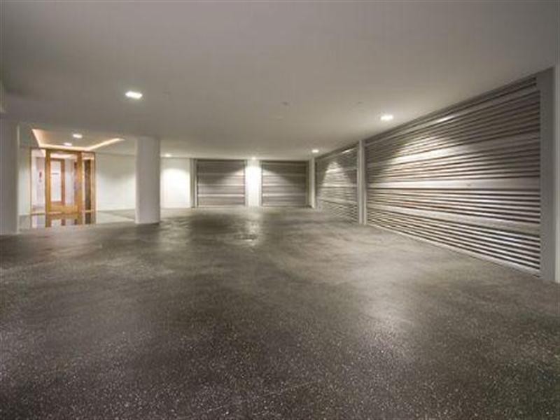 35 Northcliffe Terrace, Surfers Paradise QLD 4217