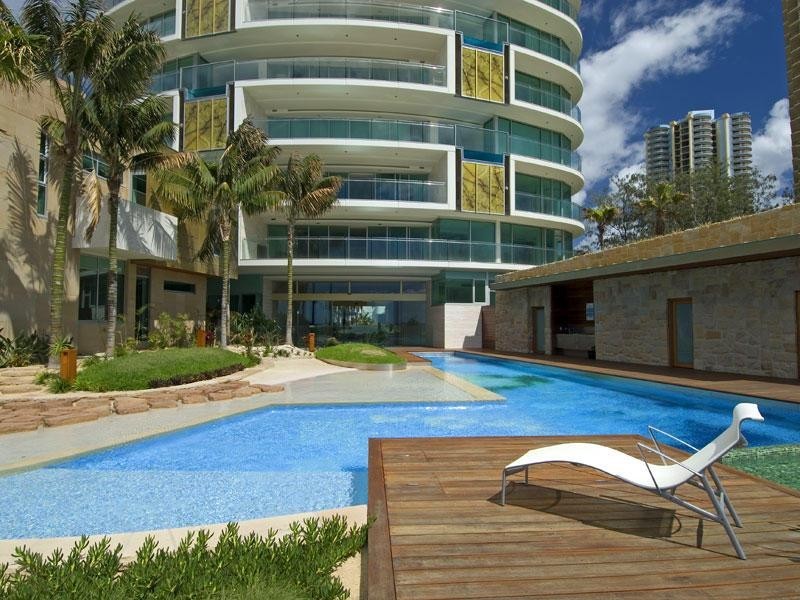 35 Northcliffe Terrace, Surfers Paradise QLD 4217