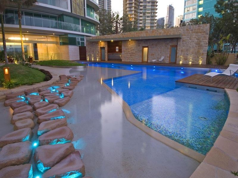 35 Northcliffe Terrace, Surfers Paradise QLD 4217