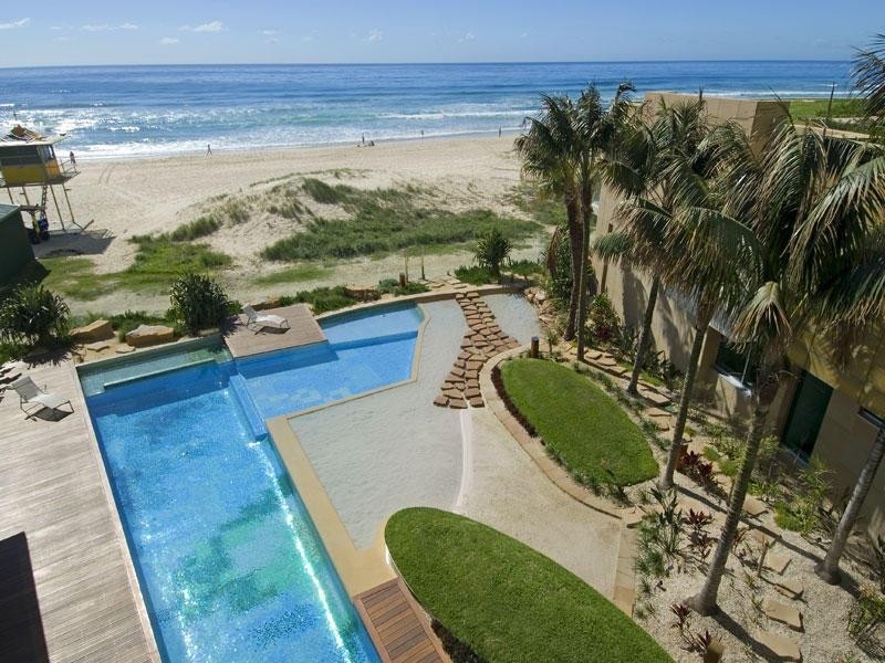 35 Northcliffe Terrace, Surfers Paradise QLD 4217