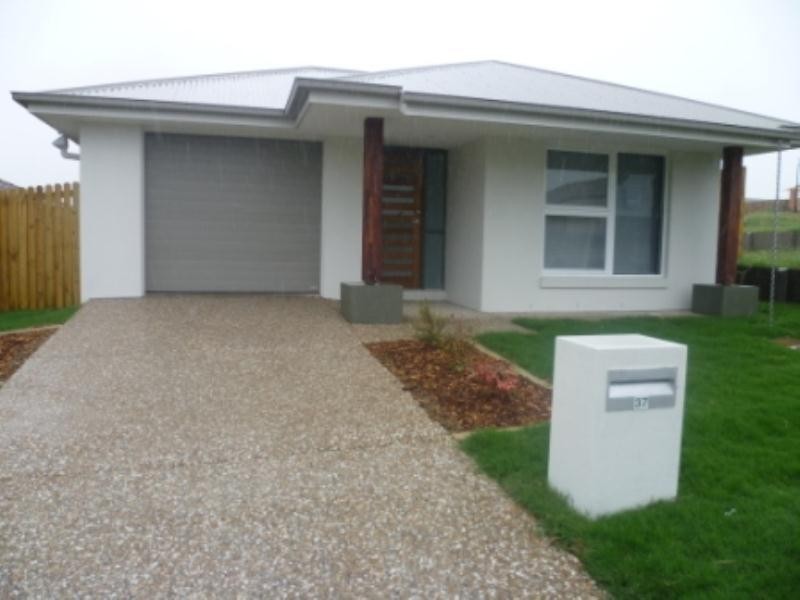 37 Pleasant Drive, Redbank Plains QLD 4301