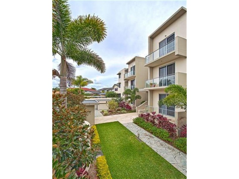 68 Sunset Boulevard, Surfers Paradise QLD 4217