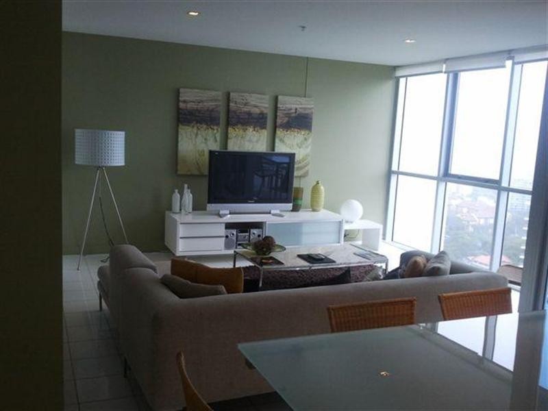 18 Enderley Avenue, Surfers Paradise QLD 4217