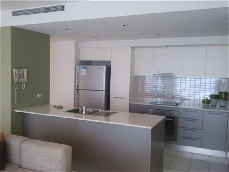 18 Enderley Avenue, Surfers Paradise QLD 4217