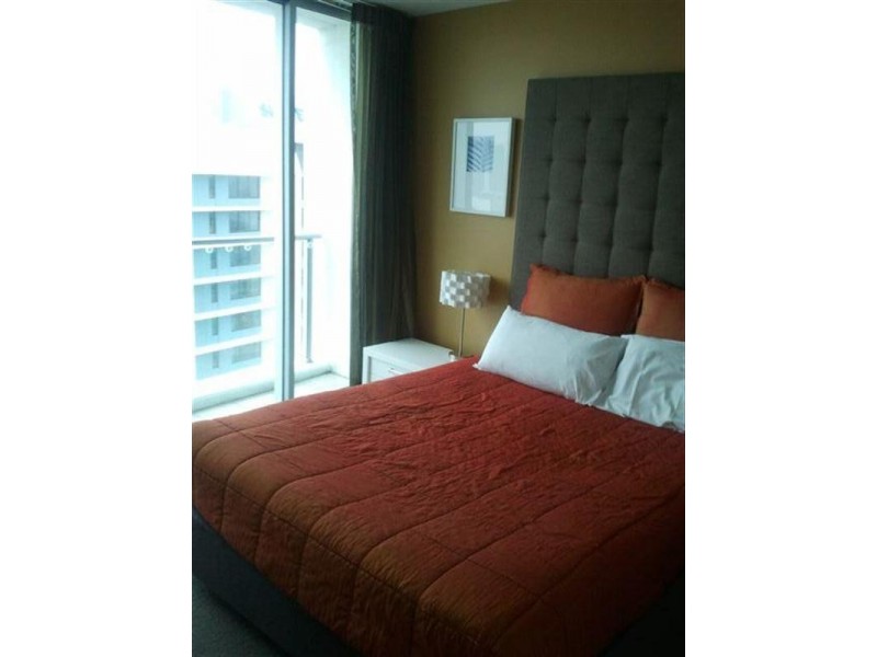 18 Enderley Avenue, Surfers Paradise QLD 4217