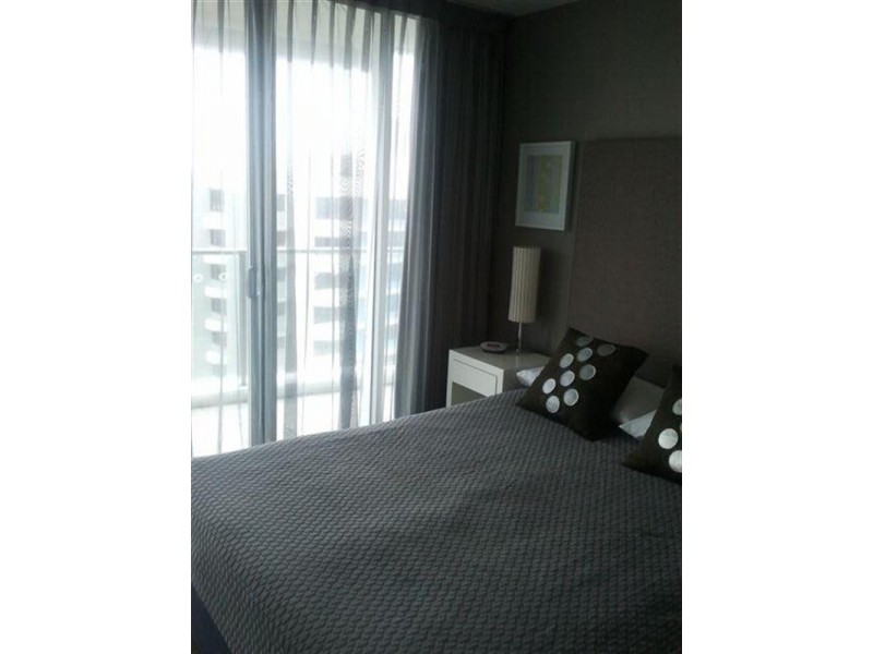 18 Enderley Avenue, Surfers Paradise QLD 4217