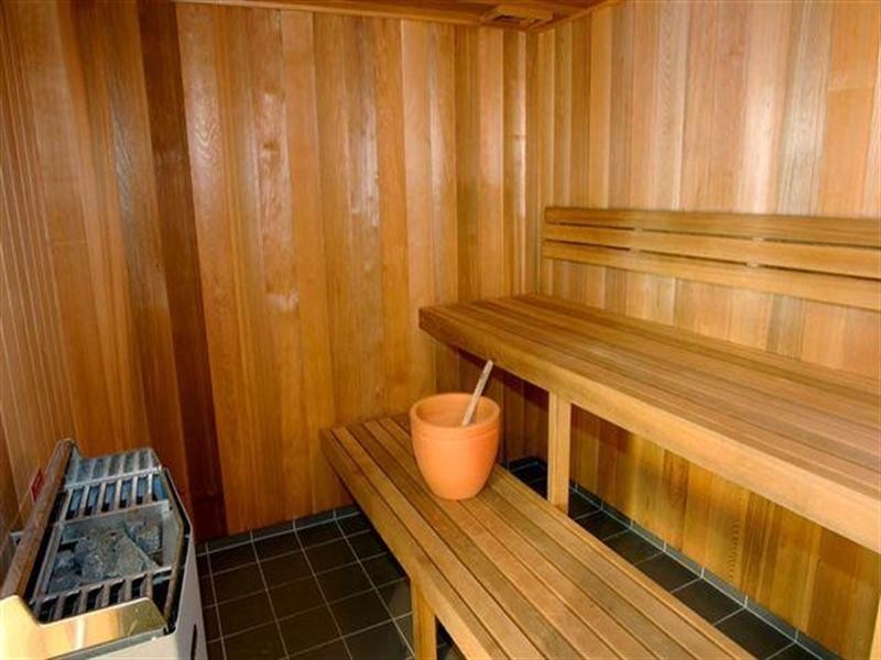 18 Enderley Avenue, Surfers Paradise QLD 4217