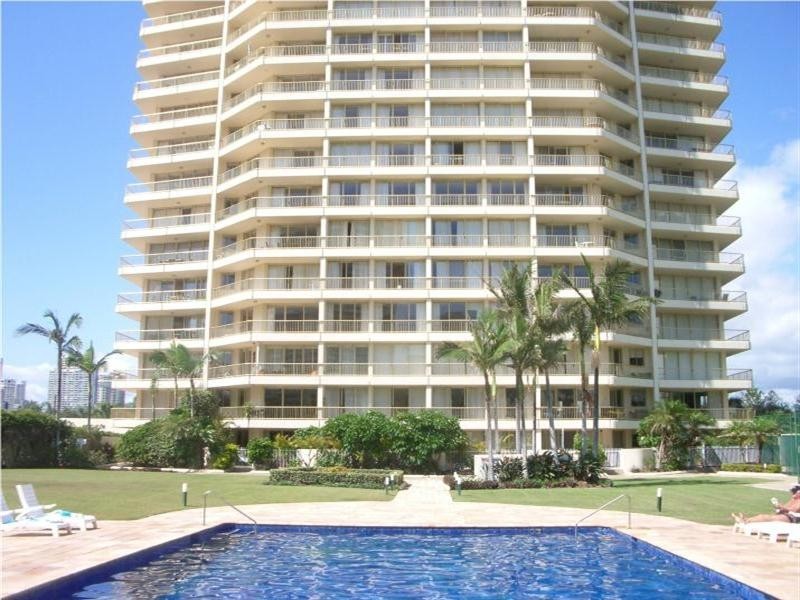 61-1 Serisier Avenue, Main Beach QLD 4217
