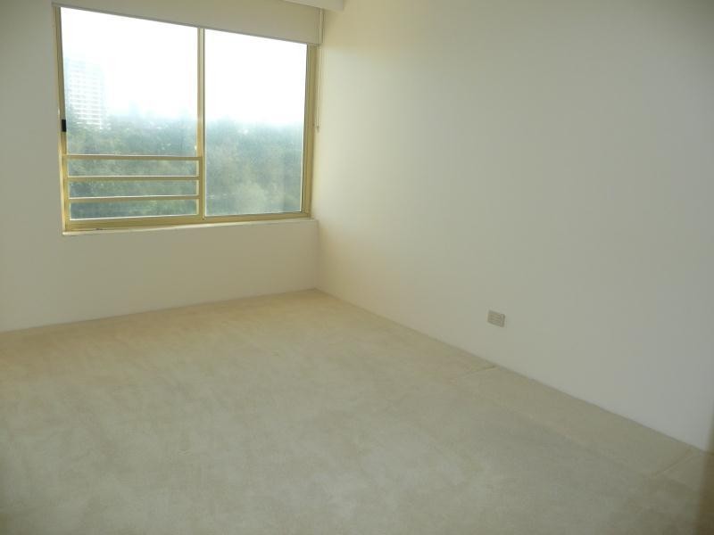 61-1 Serisier Avenue, Main Beach QLD 4217