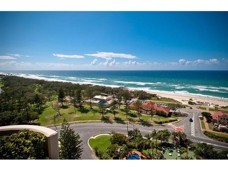 3 Cunningham Avenue, Main Beach QLD 4217