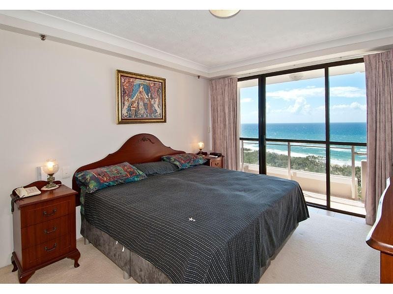 3 Cunningham Avenue, Main Beach QLD 4217