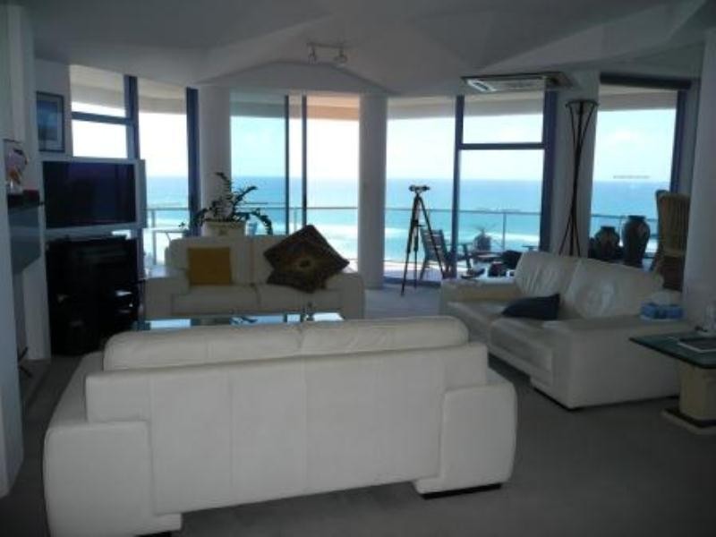 9-3456 Main Beach Parade, Main Beach QLD 4217