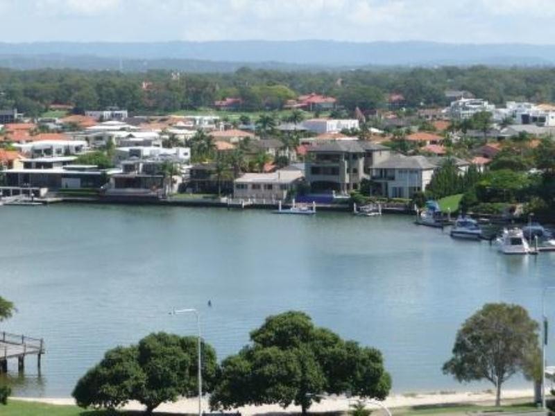 9-3456 Main Beach Parade, Main Beach QLD 4217