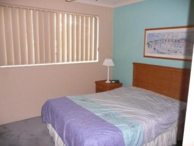 19/10-16 Genoa Street, Surfers Paradise QLD 4217