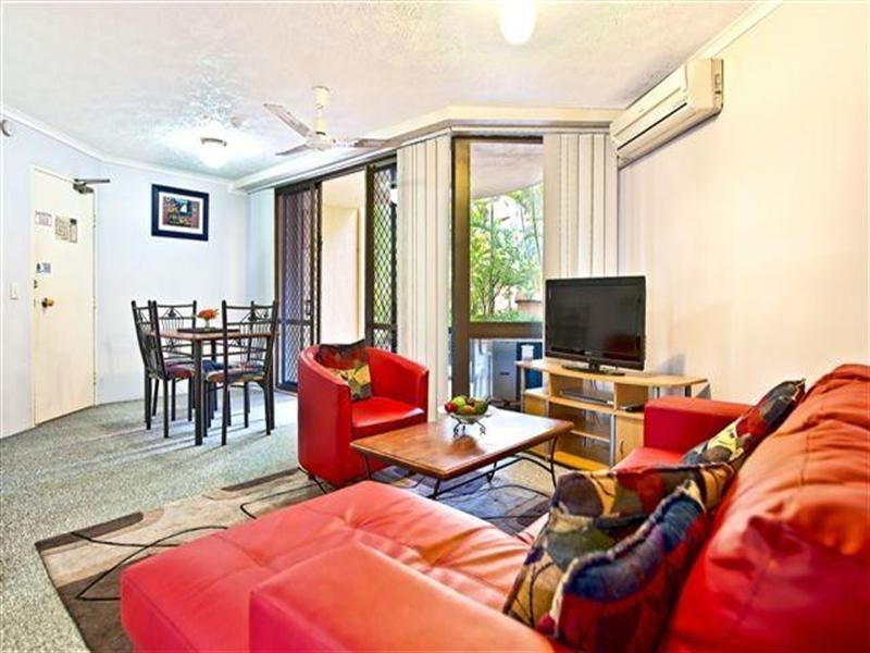 38 Enderley Avenue, Surfers Paradise QLD 4217