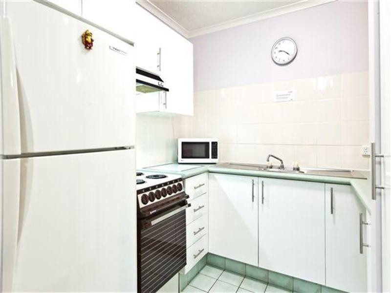 38 Enderley Avenue, Surfers Paradise QLD 4217