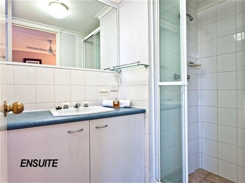 38 Enderley Avenue, Surfers Paradise QLD 4217