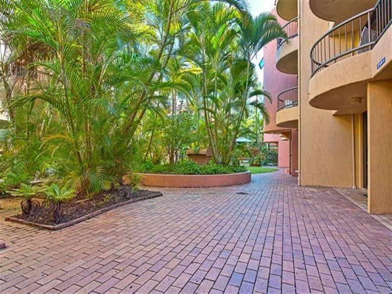 38 Enderley Avenue, Surfers Paradise QLD 4217