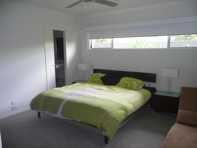 21 Galley Road, Hope Island QLD 4212