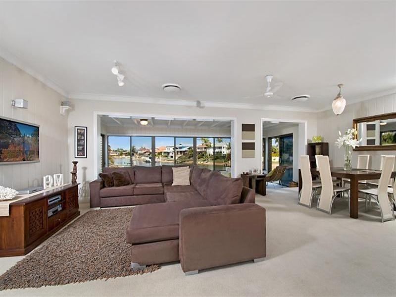 347 Monaco Street, Broadbeach Waters QLD 4218