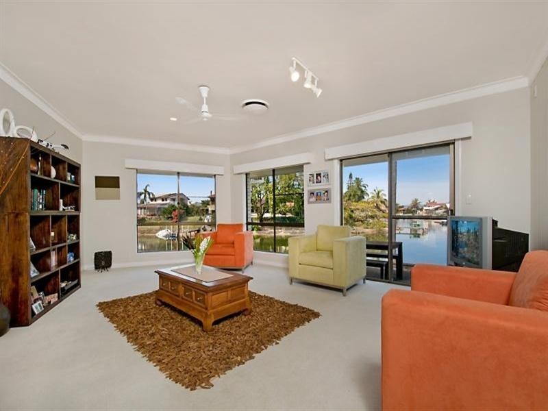 347 Monaco Street, Broadbeach Waters QLD 4218