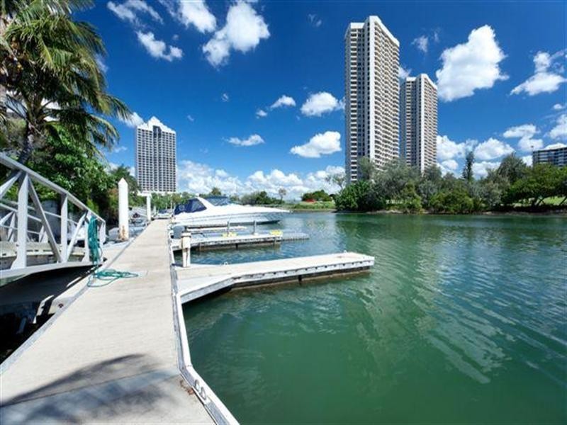 3 Madison Point, 3476 Main Beach Parade, Main Beach QLD 4217