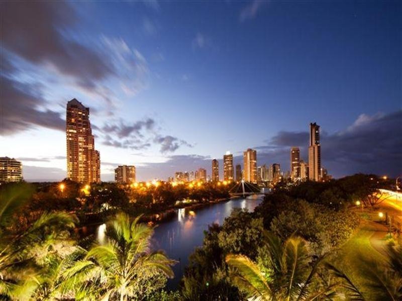 3 Madison Point, 3476 Main Beach Parade, Main Beach QLD 4217