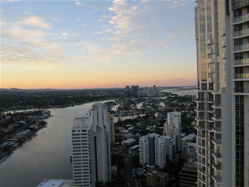 23 Ferny Avenue, Surfers Paradise QLD 4217