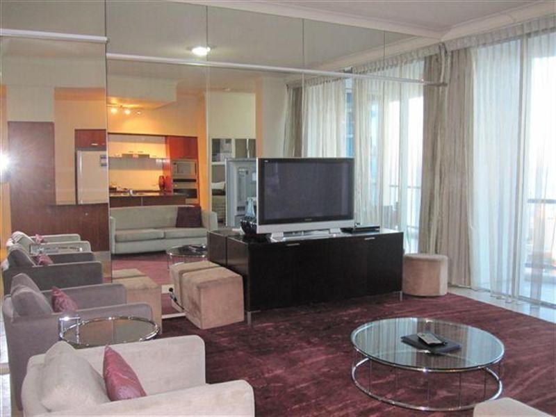 23 Ferny Avenue, Surfers Paradise QLD 4217