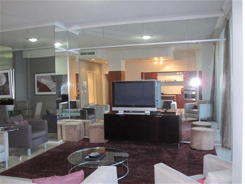 23 Ferny Avenue, Surfers Paradise QLD 4217