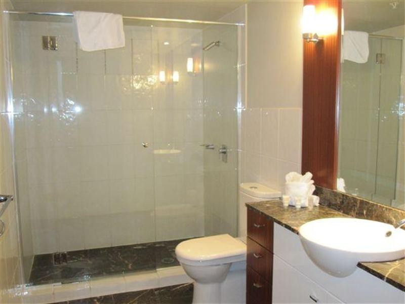 23 Ferny Avenue, Surfers Paradise QLD 4217