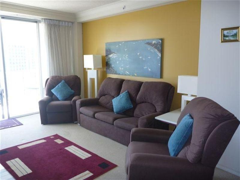 23 Ferny Avenue, Surfers Paradise QLD 4217