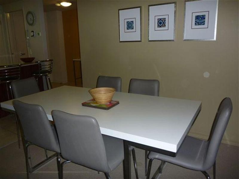 23 Ferny Avenue, Surfers Paradise QLD 4217