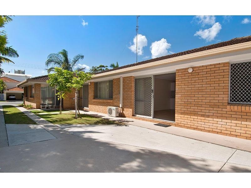 1, 2 & 3/22 Parneno Street, Chevron Island QLD 4217