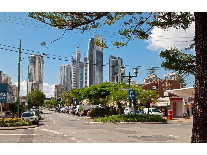 1, 2 & 3/22 Parneno Street, Chevron Island QLD 4217