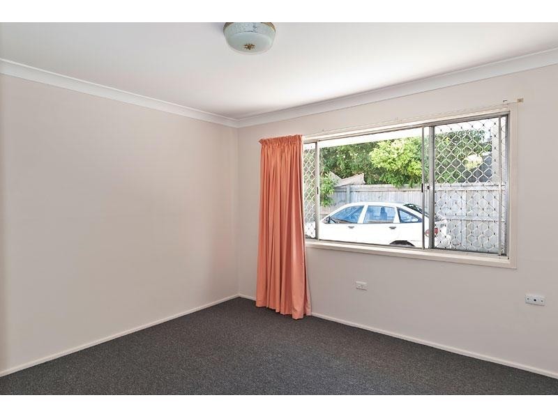 1, 2 & 3/22 Parneno Street, Chevron Island QLD 4217